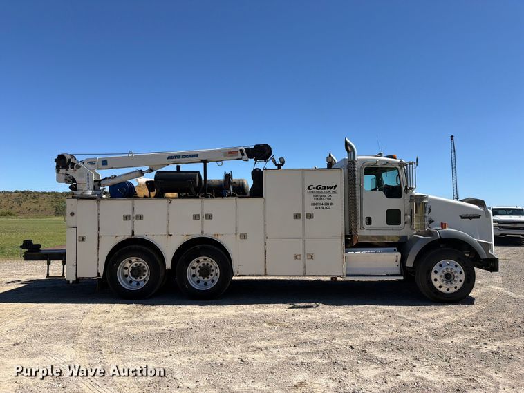 image for item FK5281 2009 Kenworth T800 utility / service truck