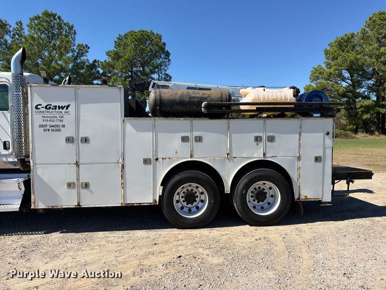 image for item FK5281 2009 Kenworth T800 utility / service truck