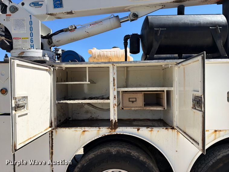 image for item FK5281 2009 Kenworth T800 utility / service truck