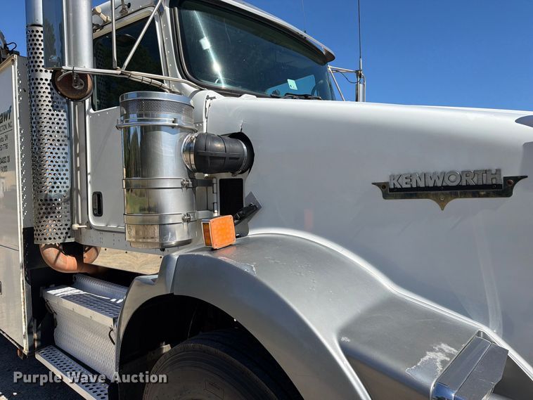 image for item FK5281 2009 Kenworth T800 utility / service truck