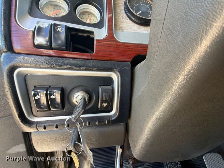 image for item FK5281 2009 Kenworth T800 utility / service truck