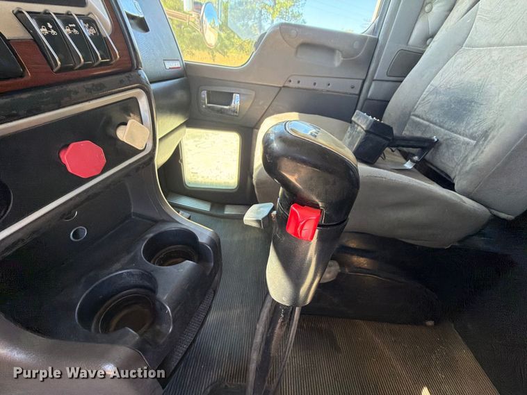 image for item FK5281 2009 Kenworth T800 utility / service truck