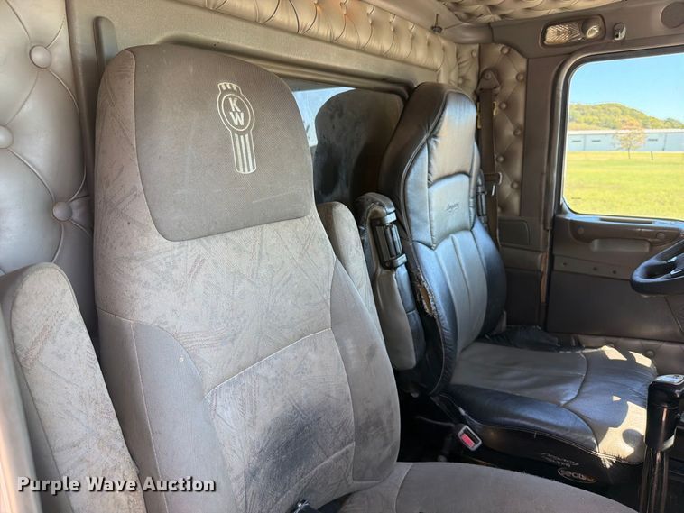 image for item FK5281 2009 Kenworth T800 utility / service truck