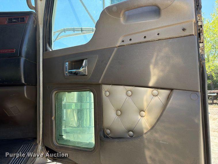 image for item FK5281 2009 Kenworth T800 utility / service truck