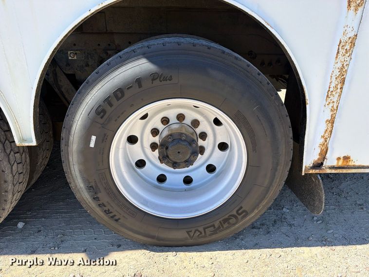 image for item FK5281 2009 Kenworth T800 utility / service truck