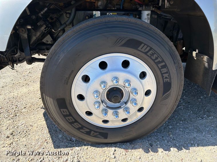 image for item FK5281 2009 Kenworth T800 utility / service truck