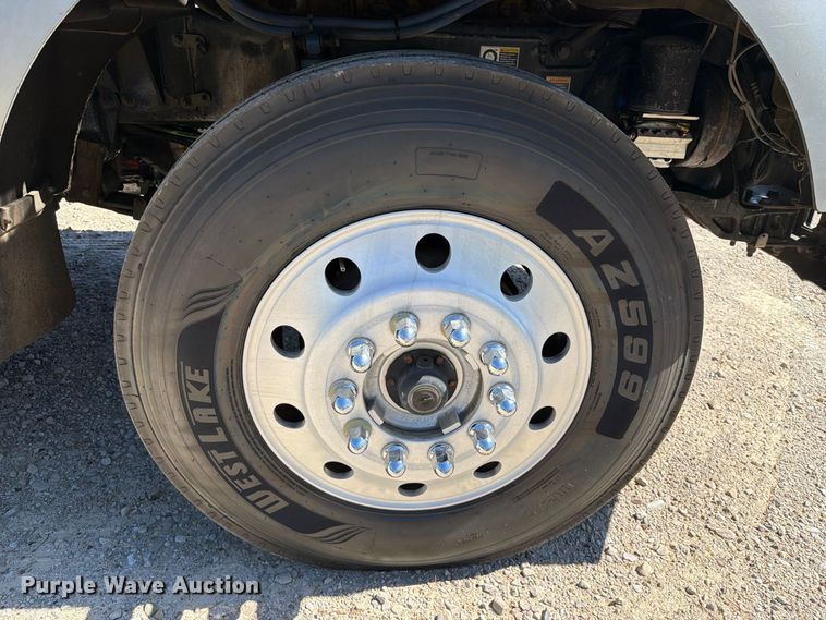 image for item FK5281 2009 Kenworth T800 utility / service truck