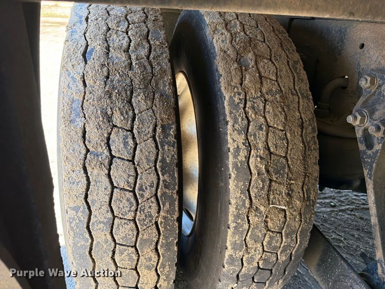 image for item FK5281 2009 Kenworth T800 utility / service truck