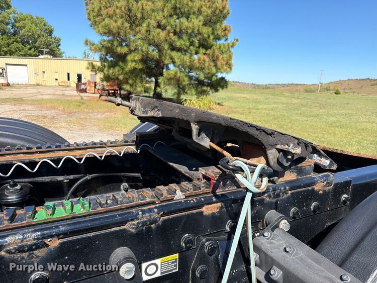 image for item FK5282 2018 Peterbilt 389 semi truck