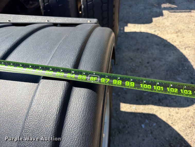 image for item FK5282 2018 Peterbilt 389 semi truck