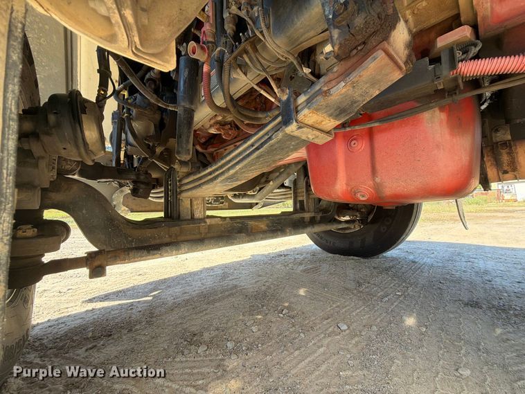image for item FK5282 2018 Peterbilt 389 semi truck
