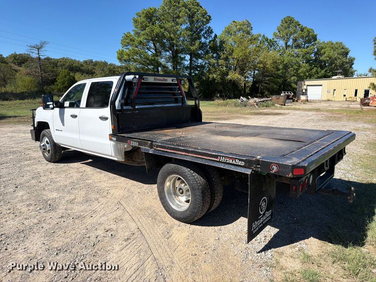 image for item FK5285 2018 Chevrolet Silverado 3500HD Crew Cab bale bed pickup truck