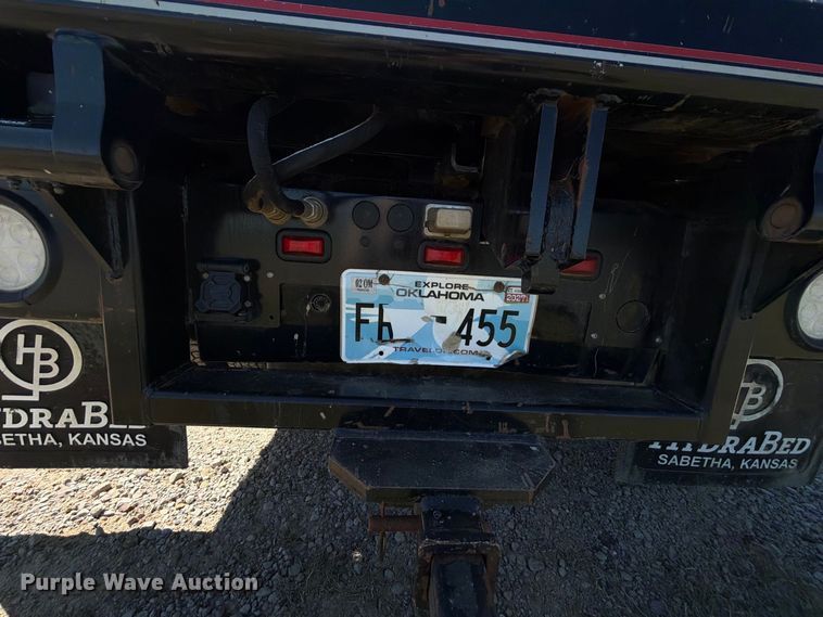 image for item FK5285 2018 Chevrolet Silverado 3500HD Crew Cab bale bed pickup truck