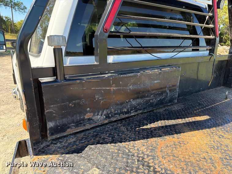 image for item FK5285 2018 Chevrolet Silverado 3500HD Crew Cab bale bed pickup truck