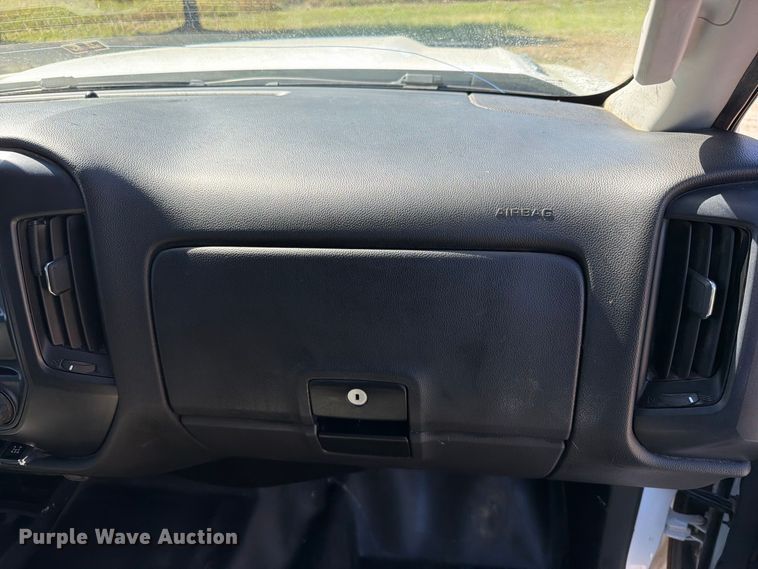 image for item FK5285 2018 Chevrolet Silverado 3500HD Crew Cab bale bed pickup truck