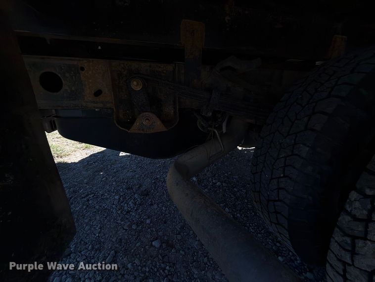 image for item FK5285 2018 Chevrolet Silverado 3500HD Crew Cab bale bed pickup truck