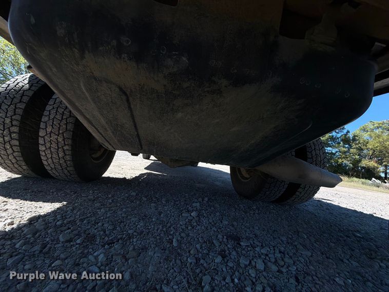 image for item FK5285 2018 Chevrolet Silverado 3500HD Crew Cab bale bed pickup truck