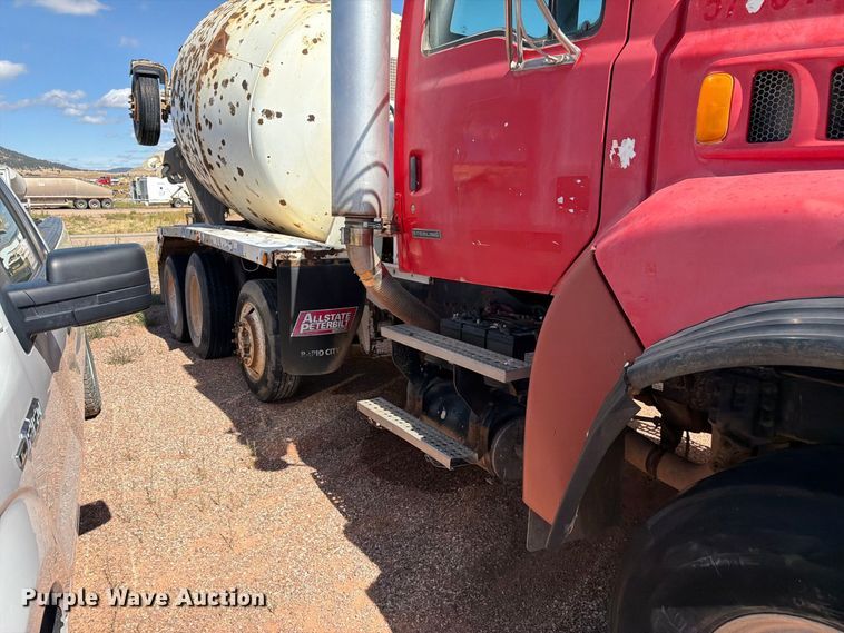 image for item FM7664 2004 Sterling Truck L9500 Series ready mix truck