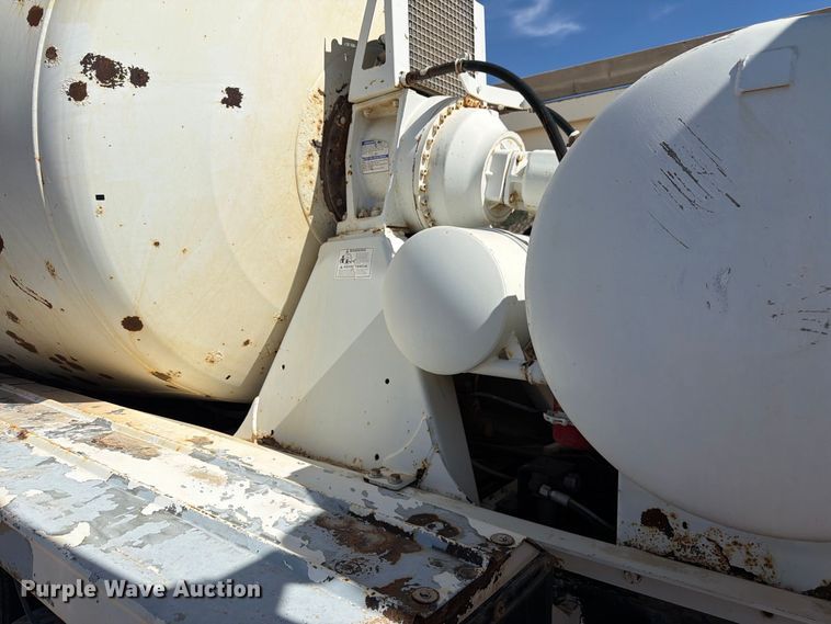 image for item FM7664 2004 Sterling Truck L9500 Series ready mix truck