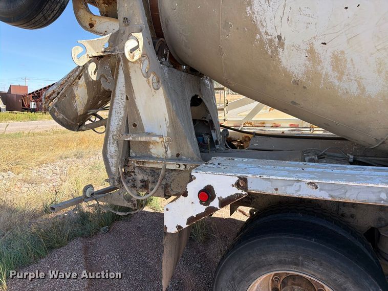 image for item FM7664 2004 Sterling Truck L9500 Series ready mix truck