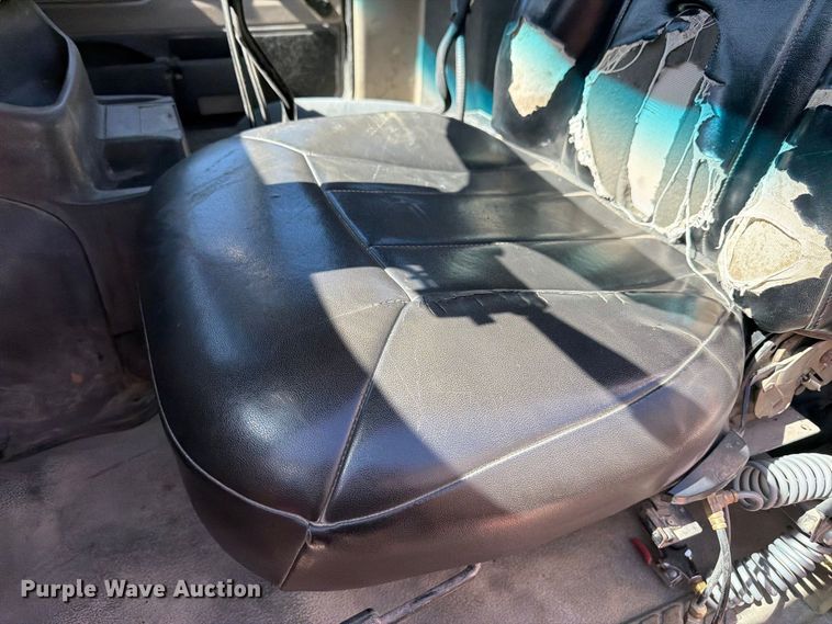 image for item FM7664 2004 Sterling Truck L9500 Series ready mix truck