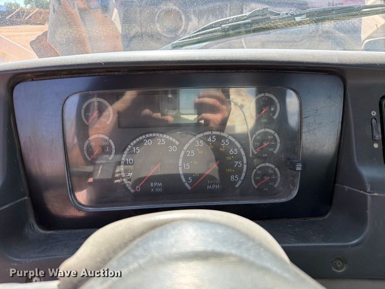 image for item FM7664 2004 Sterling Truck L9500 Series ready mix truck