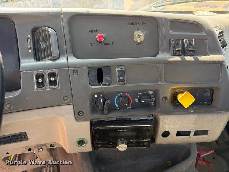 image for item FM7664 2004 Sterling Truck L9500 Series ready mix truck