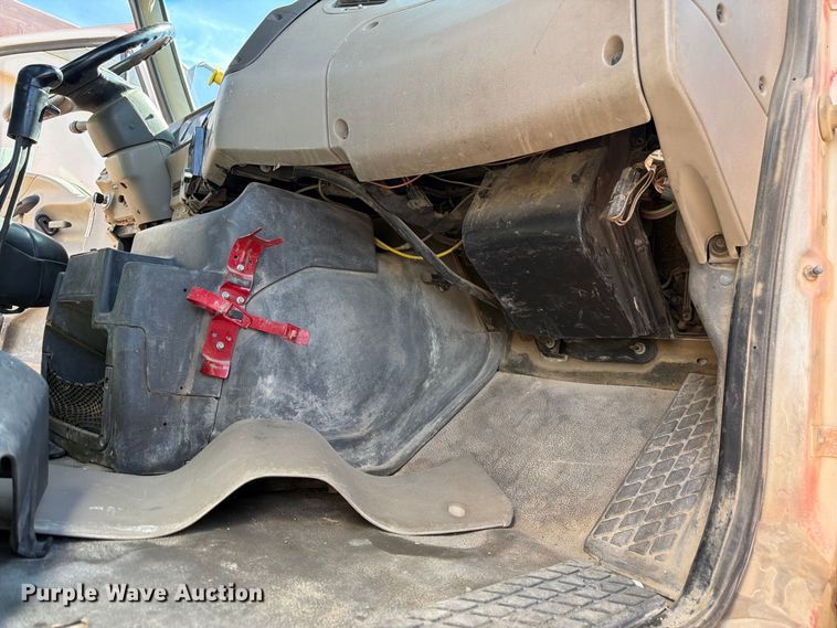image for item FM7664 2004 Sterling Truck L9500 Series ready mix truck