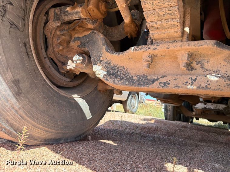 image for item FM7664 2004 Sterling Truck L9500 Series ready mix truck