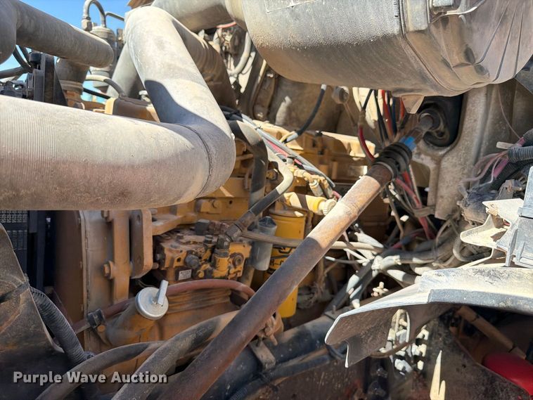 image for item FM7664 2004 Sterling Truck L9500 Series ready mix truck