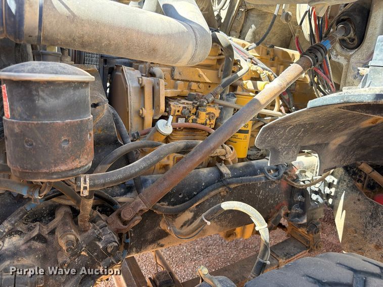 image for item FM7664 2004 Sterling Truck L9500 Series ready mix truck