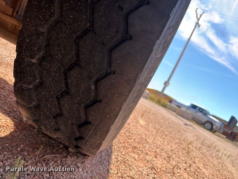 image for item FM7664 2004 Sterling Truck L9500 Series ready mix truck