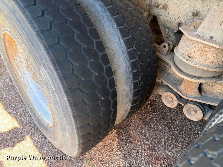 image for item FM7664 2004 Sterling Truck L9500 Series ready mix truck