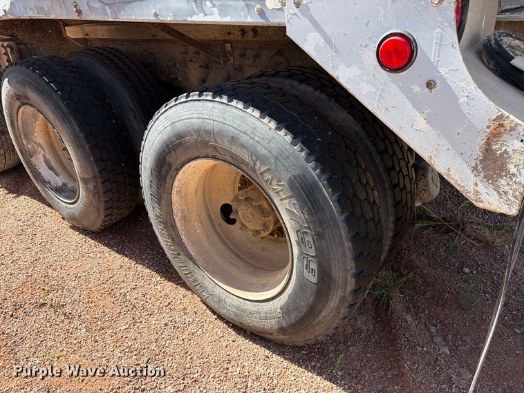 image for item FM7664 2004 Sterling Truck L9500 Series ready mix truck