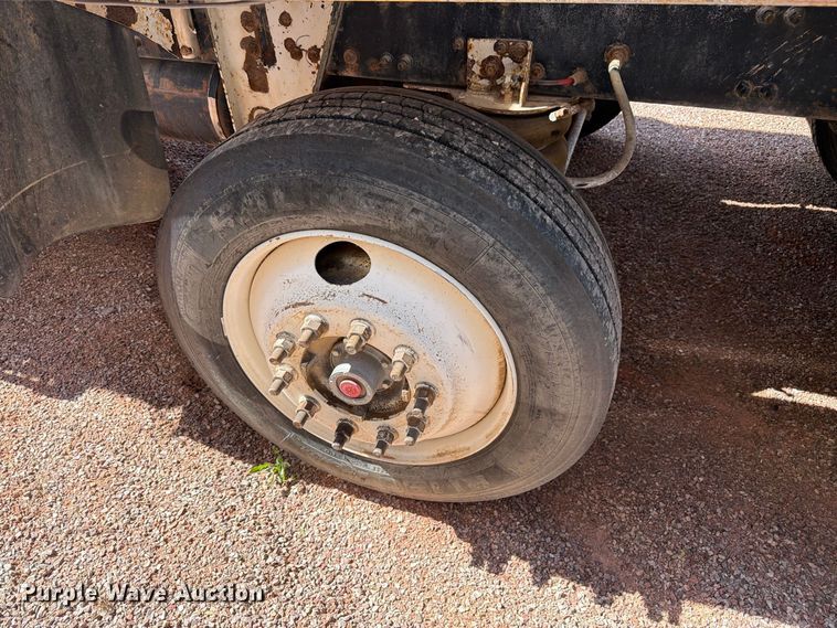 image for item FM7664 2004 Sterling Truck L9500 Series ready mix truck