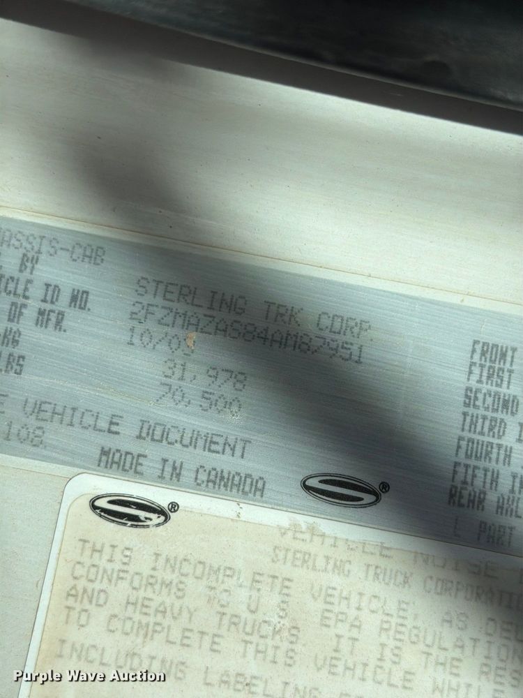 image for item FM7664 2004 Sterling Truck L9500 Series ready mix truck
