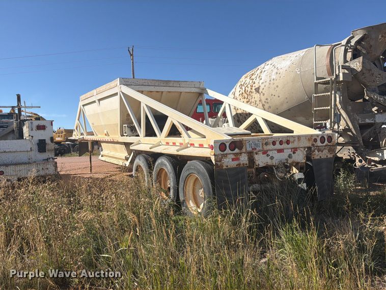 image for item FM7665 2002 Ranch bottom dump trailer