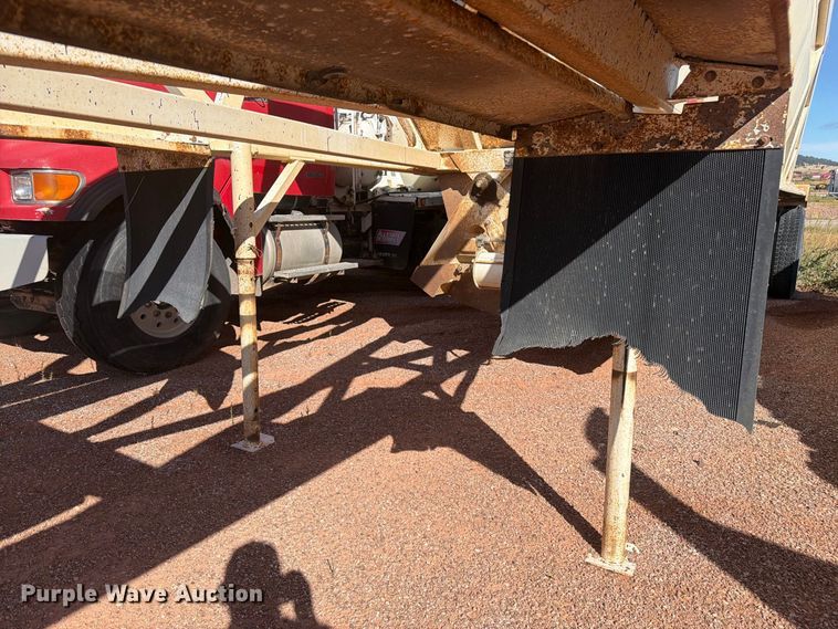 image for item FM7665 2002 Ranch bottom dump trailer