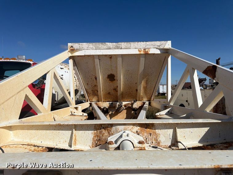 image for item FM7665 2002 Ranch bottom dump trailer