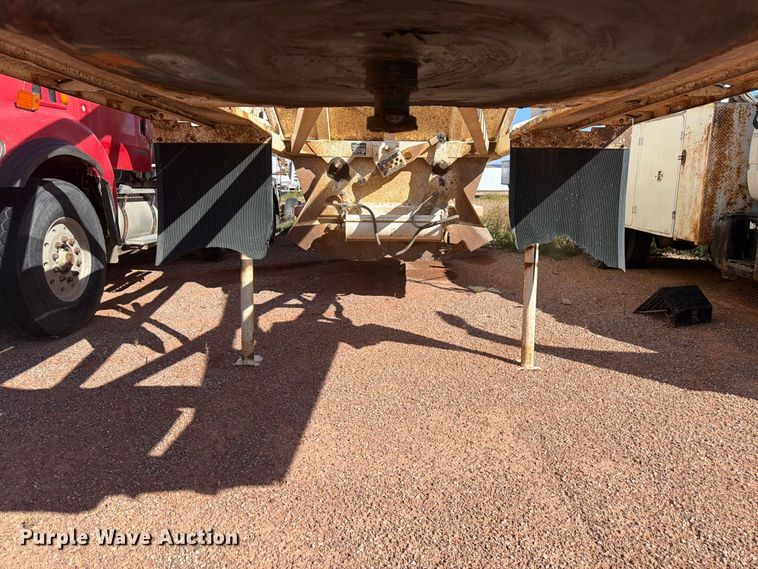 image for item FM7665 2002 Ranch bottom dump trailer