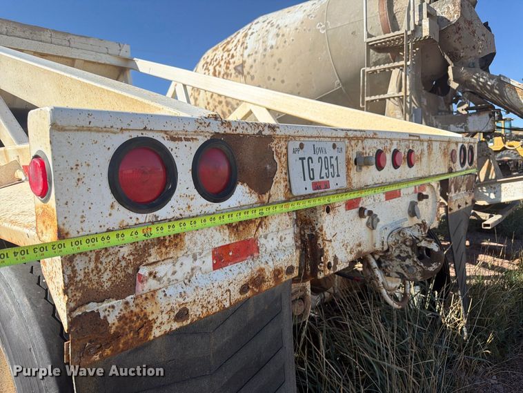 image for item FM7665 2002 Ranch bottom dump trailer