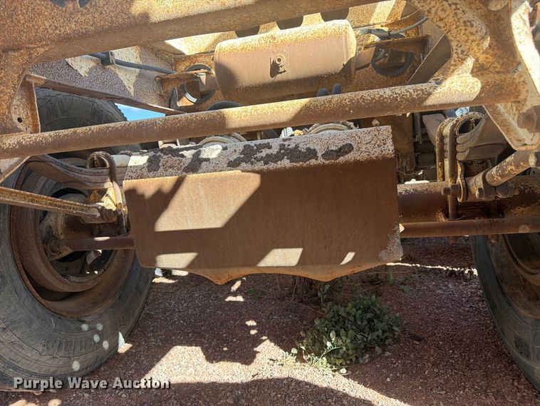image for item FM7665 2002 Ranch bottom dump trailer