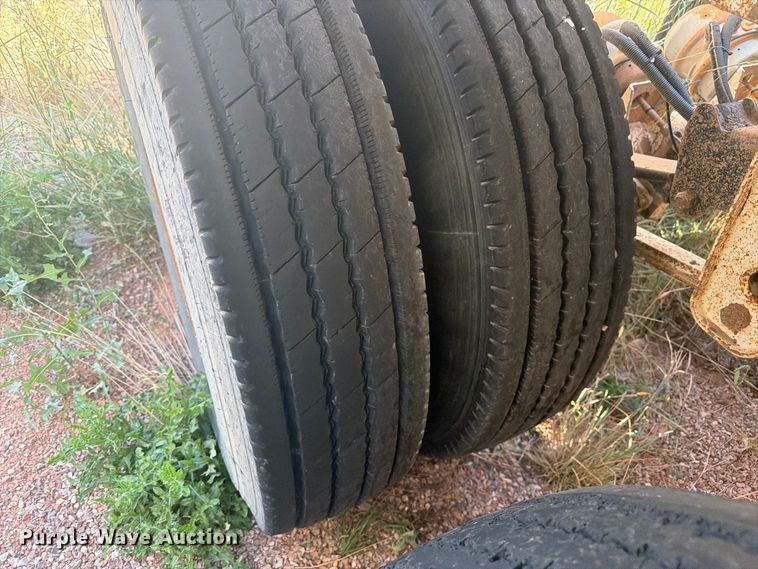 image for item FM7665 2002 Ranch bottom dump trailer