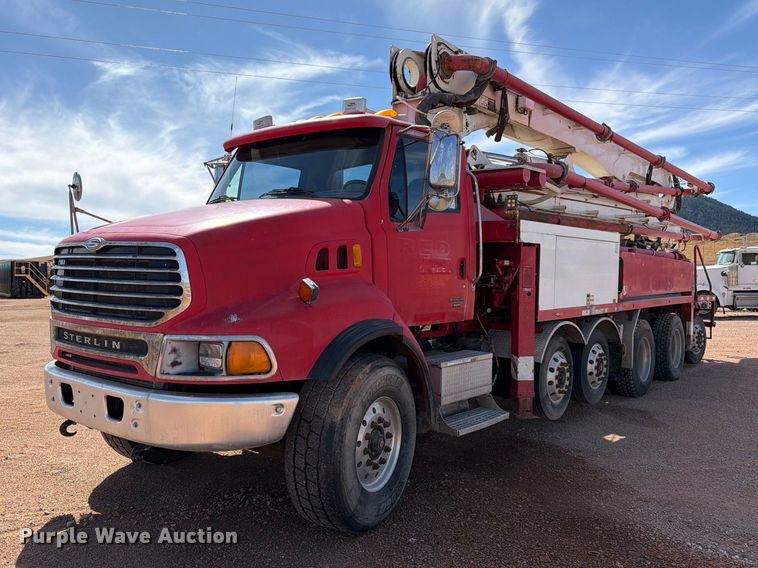 2006 Sterling Truck L9500 Series concrete pump truck