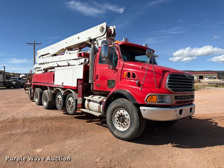image for item FM7668 2006 Sterling Truck L9500 Series concrete pump truck