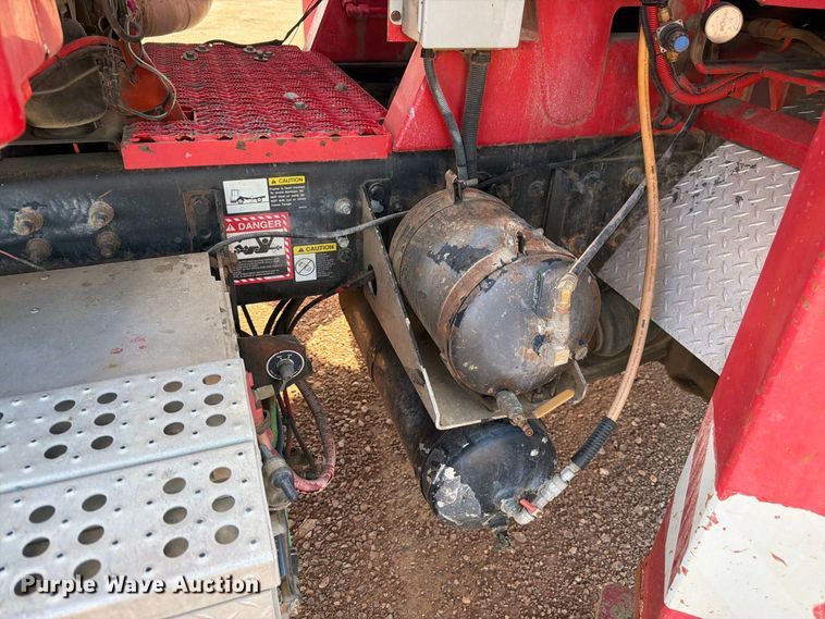 image for item FM7668 2006 Sterling Truck L9500 Series concrete pump truck