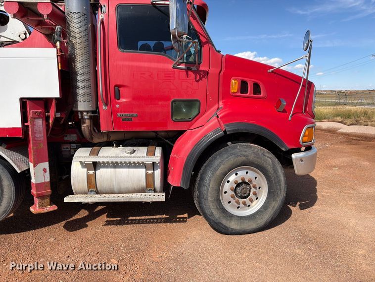 image for item FM7668 2006 Sterling Truck L9500 Series concrete pump truck