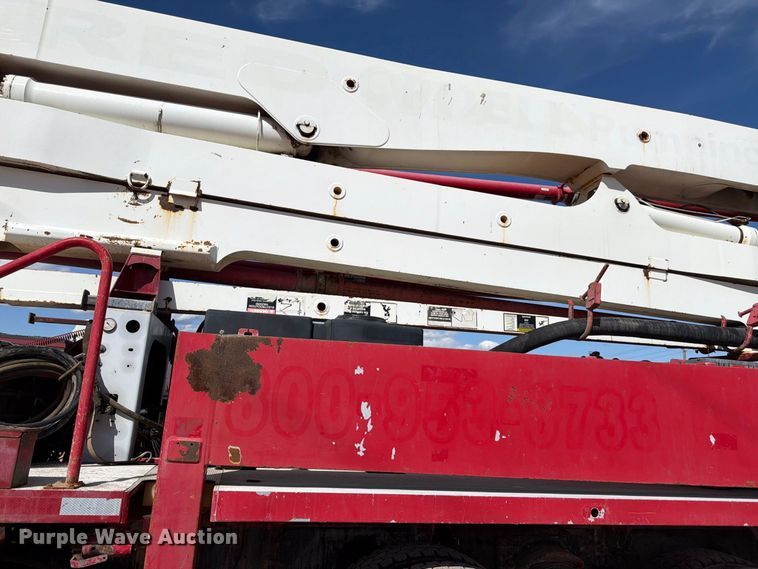 image for item FM7668 2006 Sterling Truck L9500 Series concrete pump truck