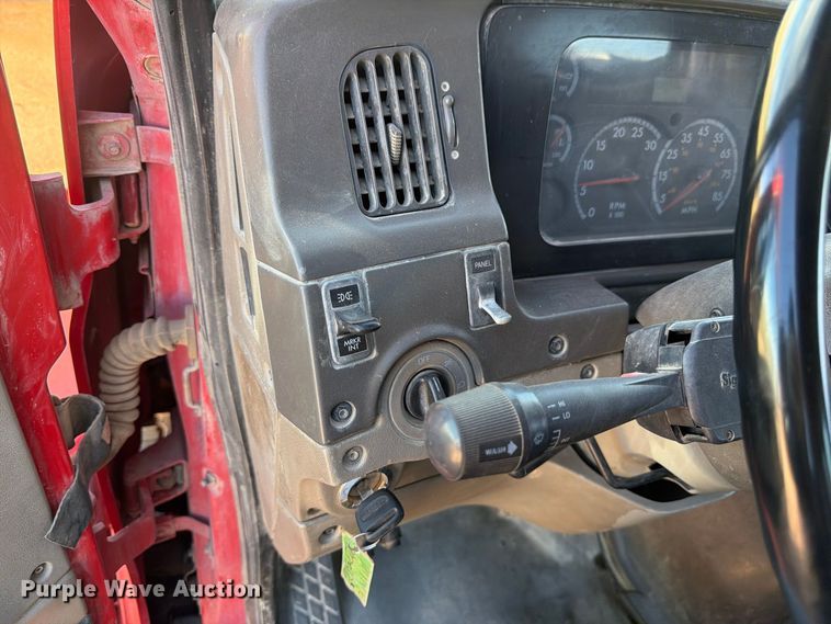 image for item FM7668 2006 Sterling Truck L9500 Series concrete pump truck