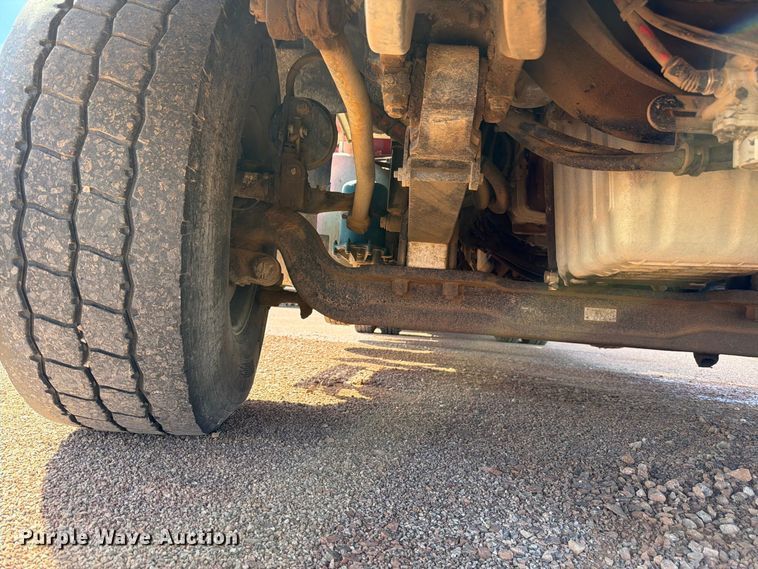 image for item FM7668 2006 Sterling Truck L9500 Series concrete pump truck